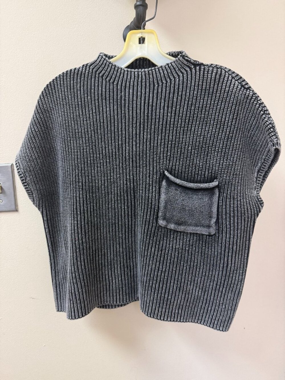 NWOT - ZENANA BLACK MARLED COTTON KNIT SWEATER VEST TOP | L/XL